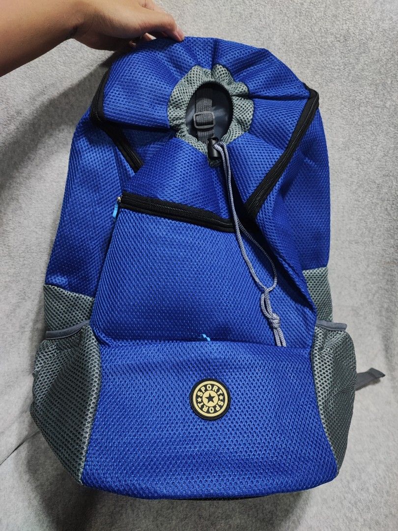 Dog/ pet carrier (Category: Carriers & Slings) located in Baguio. Submitted by ozara.06 (Listing ID 1347388540, Image 1). Description: Dog carrier Large New 600 nalangs.