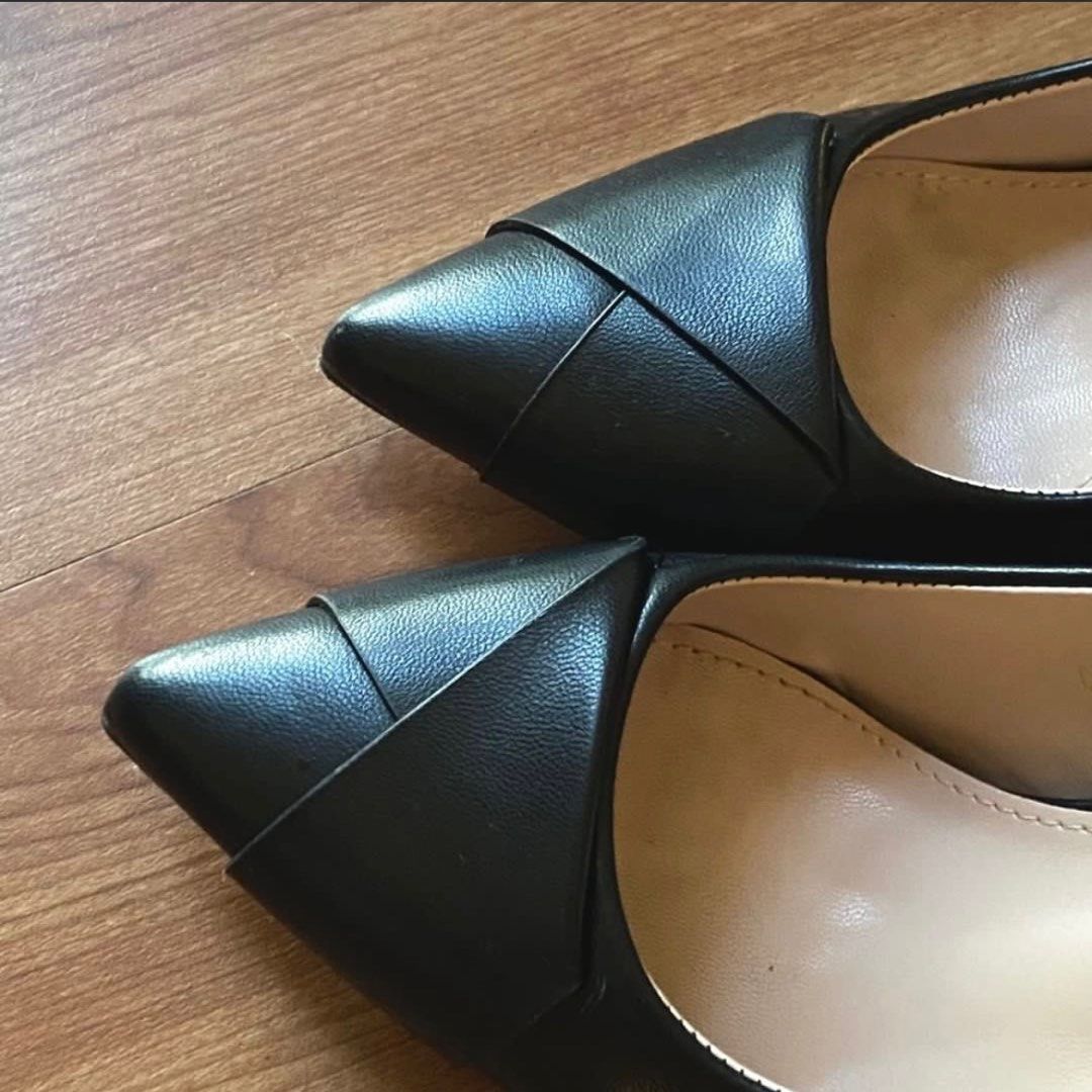 Figlia Claude heels (Category: Heels) located in Makati City. Submitted by magicrattt (Listing ID 1347442242, Image 3). Description: 10/10 condition Used once for graduation only Heel height is 2.5in This is so nice but i don’t really wear heels Originally listed this for 900 Мор: BPI.