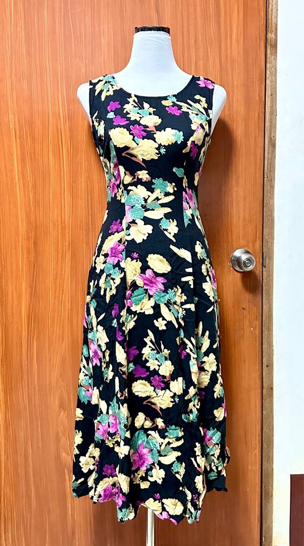 Floral Maxi Dress (Category: Dresses) located in Tagaytay City. Submitted by ky989 (Listing ID 1347374854, Image 1). Description: Last pic posted, no flaws. .