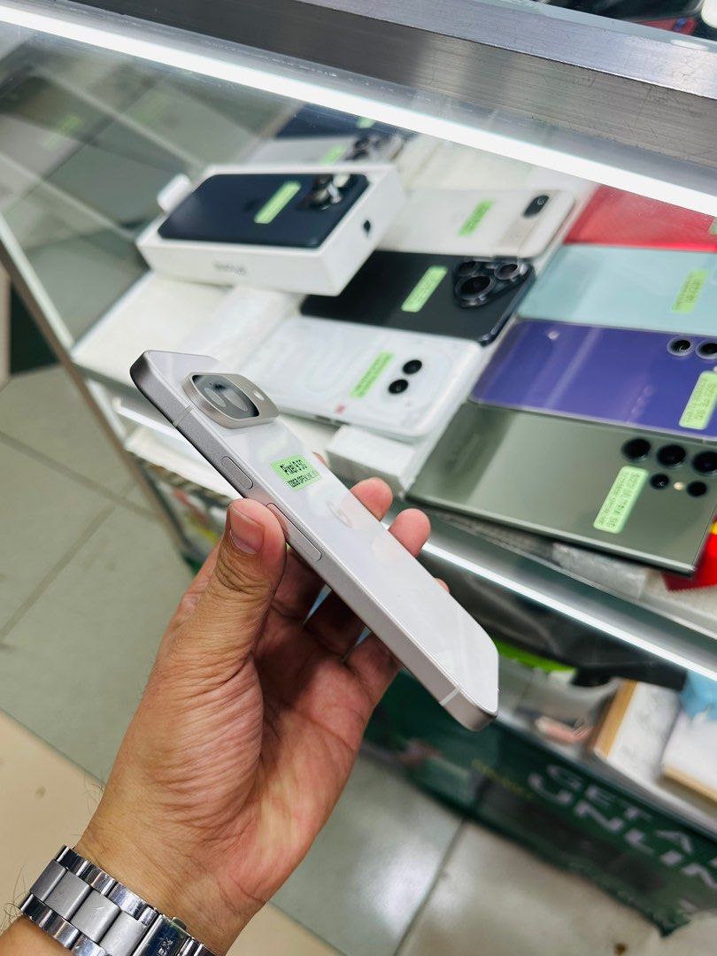 Google Pixel 9 5G 128GB Openline us variant 99%smooth No issues (Category: Google Pixel) located in San Juan City. Submitted by saabangadgetshop (Listing ID 1347325791, Image 3). Description: Onhand | Pre-owned Google Pixel 9 5G 128GB OPENLINE US VARIANT NO HIDDEN ISSUES NO HISTORY OF REPAIR 99%Smooth TEST TO SAWA RESET ALL YOU WANT TEST ALL YOU WANT NOT REFURBISHED AUTHENTIC PHONE ALL WORKING (FREE 3UTOOLS) iPhones iPads only 🆓Freebies ✅Charger