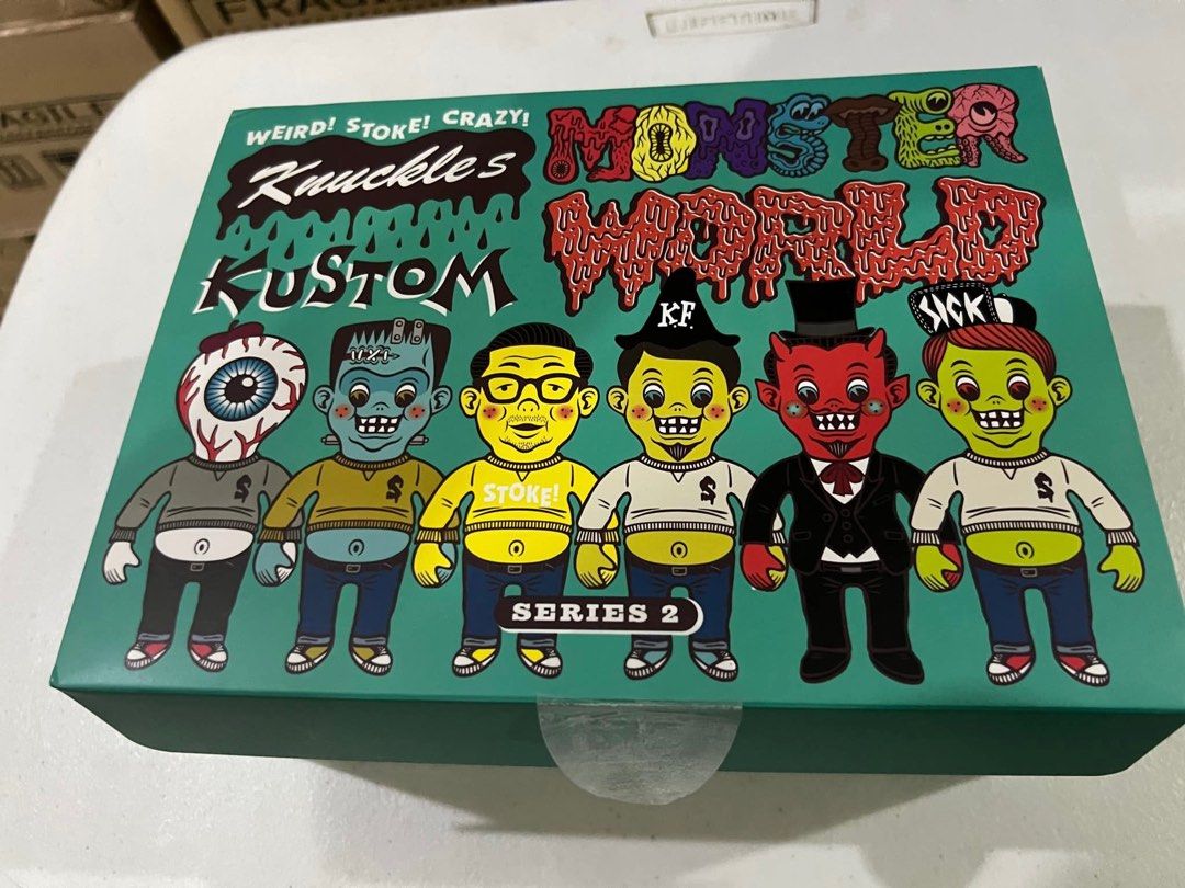 Headlock Studio Monster World mini figure Series 2 (Category: Designer & Blind Box Toys) located in Quezon City. Submitted by jmp923 (Listing ID 1347309354, Image 3). Description: Headlock studio Monster World mini figure Series 2 Opened box 12 pcs Good as new.