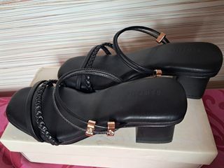 (Kategori: ) berada di . Dikirim oleh dita262901325 (ID iklan 1347283761, Gambar 1). Deskripsi: .