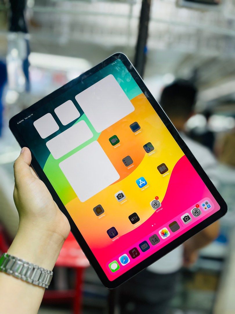 Ipad Pro 11' 128Gb m1 chip no issues 97% smooth wifi only (Category: iPad) located in San Juan City. Submitted by najihahtelecomshop2018 (Listing ID 1347456819, Image 3). Description: FOR SALE | TRADE / SWAP (RFS: Buy and Sell) QUICK SPECS Ipad Pro M1 11' inch Wifi only 128Gb No hidden Issues No history of Repair No icloud Issues Reset Anytime | Unli Reset Test to sawa 98% Smooth 100% Original/Authentic Legit Not refurbished/Recon 💰Mode of Payme