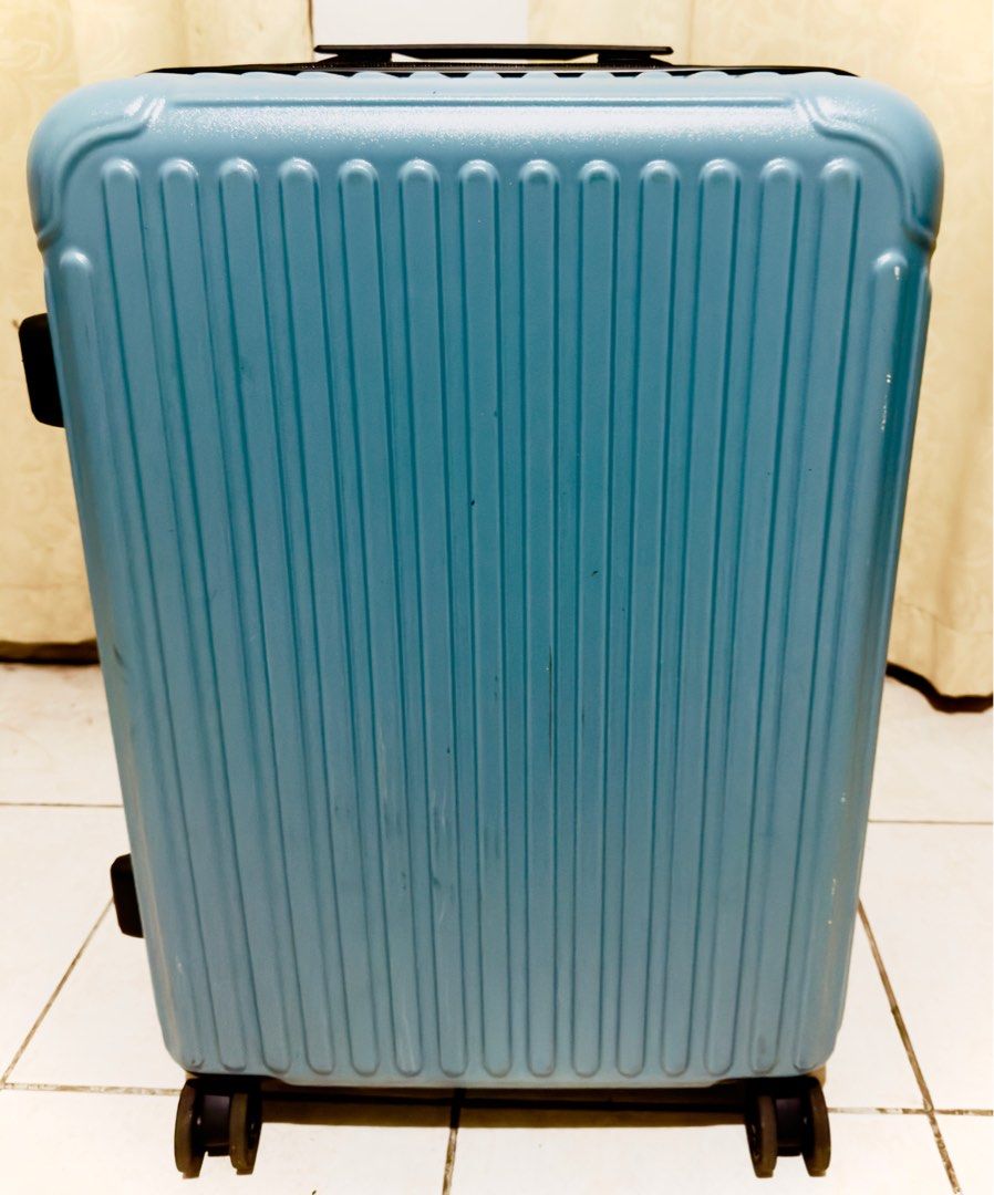 Medium size luggage (Category: Luggage) located in Caloocan City. Submitted by knackknicks (Listing ID 1347285316, Image 1). Description: Japan quality medium-sized luggage Very sturdy handle and easy to maneuver due to double wheels. Bought from Japan. Edited the pics to highlight the scratches and marks due to airport baggage handling. See pic for dimensions. .