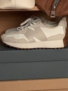 New Balance 327, Women's Fashion, Footwear, Sneakers on Carousell