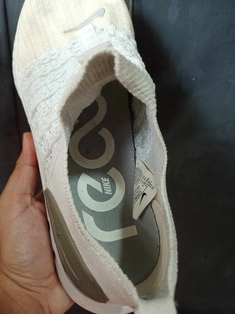 Nike React Phantom run flynknit 2 (Category: Sneakers) located in Boac. Submitted by umalinico7 (Listing ID 1347357802, Image 3). Description: Nike React Phantom run flynknit 2 size 12 men Good condition. Original.