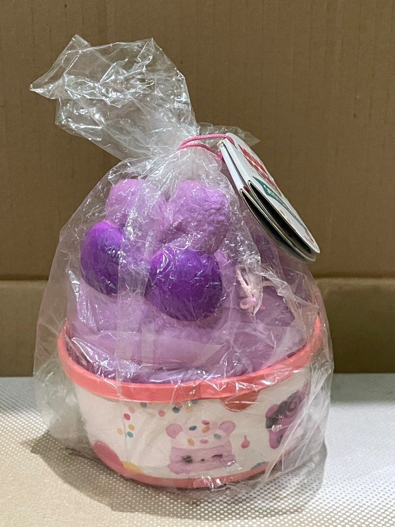 Num Noms Smoochcakes Purple (Category: Designer & Blind Box Toys) located in Angeles City. Submitted by _camslair (Listing ID 1347466285, Image 2). Description: .
