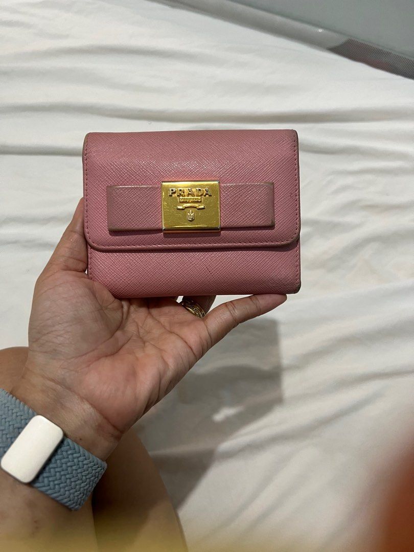Original Prada wallet (Category: Luxury Bags & Wallets) located in Santa Rosa. Submitted by qualityaunthenticbagsetc (Listing ID 1347470937, Image 1). Description: Rfs :declutter to many wallets No other inclusions Original 100% moneyback.