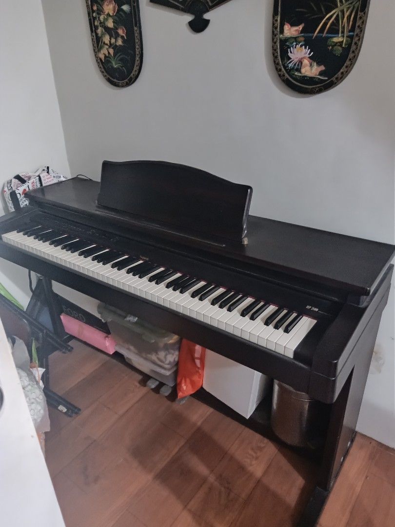 Piano us brand roland (Category: Musical Instruments) located in Quezon City. Submitted by cherry018 (Listing ID 1347416511, Image 2). Description: Roland piano 220 volts heavy cover for protection very nice sound.