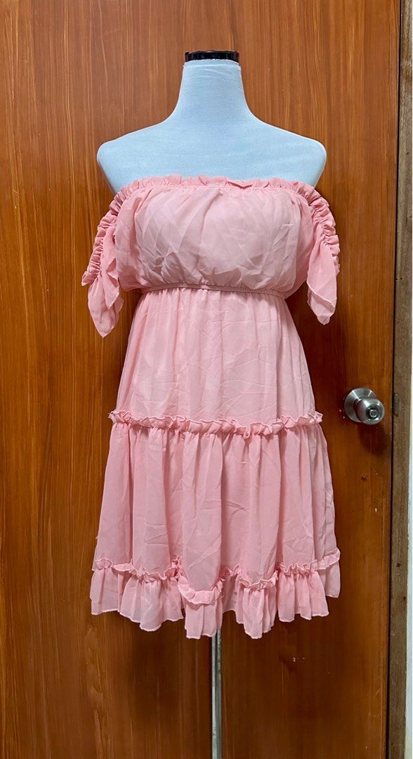 Pink Fairy Dress (Category: Dresses) located in Tagaytay City. Submitted by ky989 (Listing ID 1347375252, Image 1). Description: No flaws, last pic posted. S-M frame. .