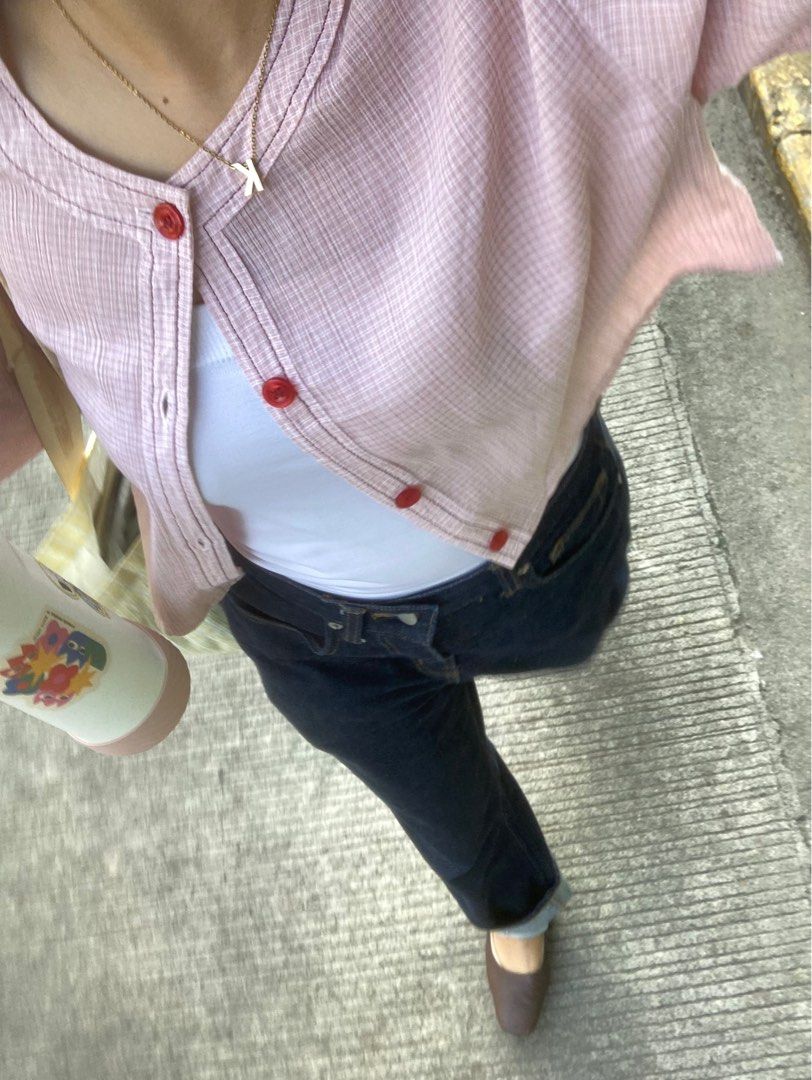 Pink Longsleeves/Cardigan Top (Category: Longsleeves) located in Manila. Submitted by mailed (Listing ID 1347283710, Image 1). Description: Thin material, good for layering.