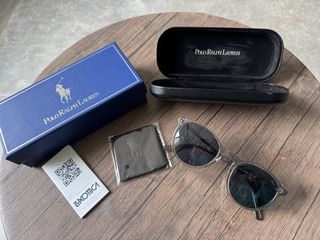（分類：）位於 。 由 shoebagholic 提交（商品編號 1347356763，圖片 1）。簡介： 。