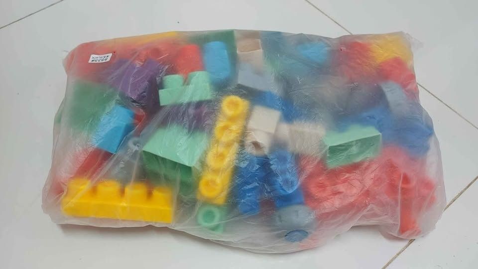 Preloved Soft Rubber Blocks (Category: Infant Playtime) located in Manila. Submitted by whatshopdude (Listing ID 1347367697, Image 2). Description: .