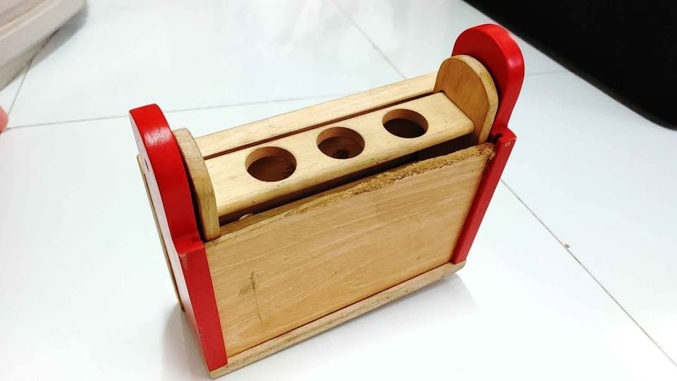 Preloved Wooden Tools Toy (Category: Educational & Learning Toys) located in Manila. Submitted by whatshopdude (Listing ID 1347369360, Image 3). Description: .