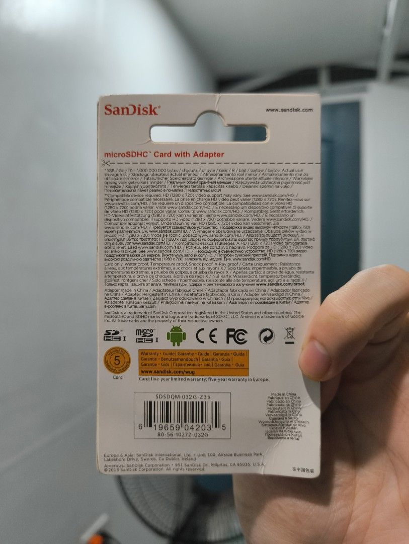 SanDisk 32GB SHDC MicroSD Card (Category: Memory & SD Cards) located in Quezon City. Submitted by buyersellerbeep (Listing ID 1347433515, Image 2). Description: newly bought lang. need to upgrade rin pala to a bigger storage no issues dm if interested.