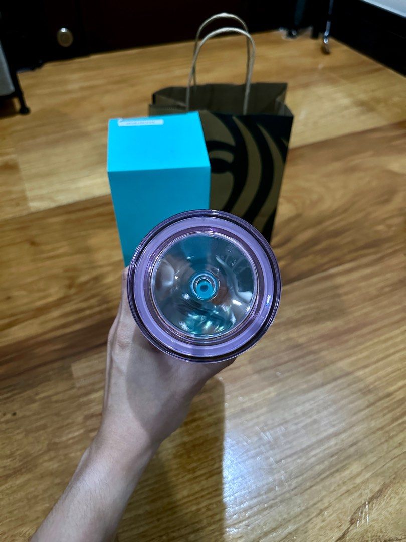 Starbucks Turquoise Tumbler 2025 (Category: Water Bottles & Tumblers) located in Pasig City. Submitted by dey2x (Listing ID 1347438005, Image 3). Description: FOR SALE: Starbucks Turquoise Tumbler 2025 -Brand New -Location: Pasig/Katipunan area -Meet ups can be arranged -Delivery via Grab Express/Lalamove (c/o Buyer).