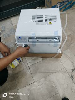 TCL WINDOW TYPE SPLIT TYPE AIRCON INVERTER