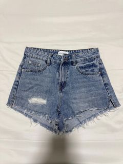 (Category: ) located in . Submitted by dirgix (Listing ID 1347370201, Image 1). Description: .