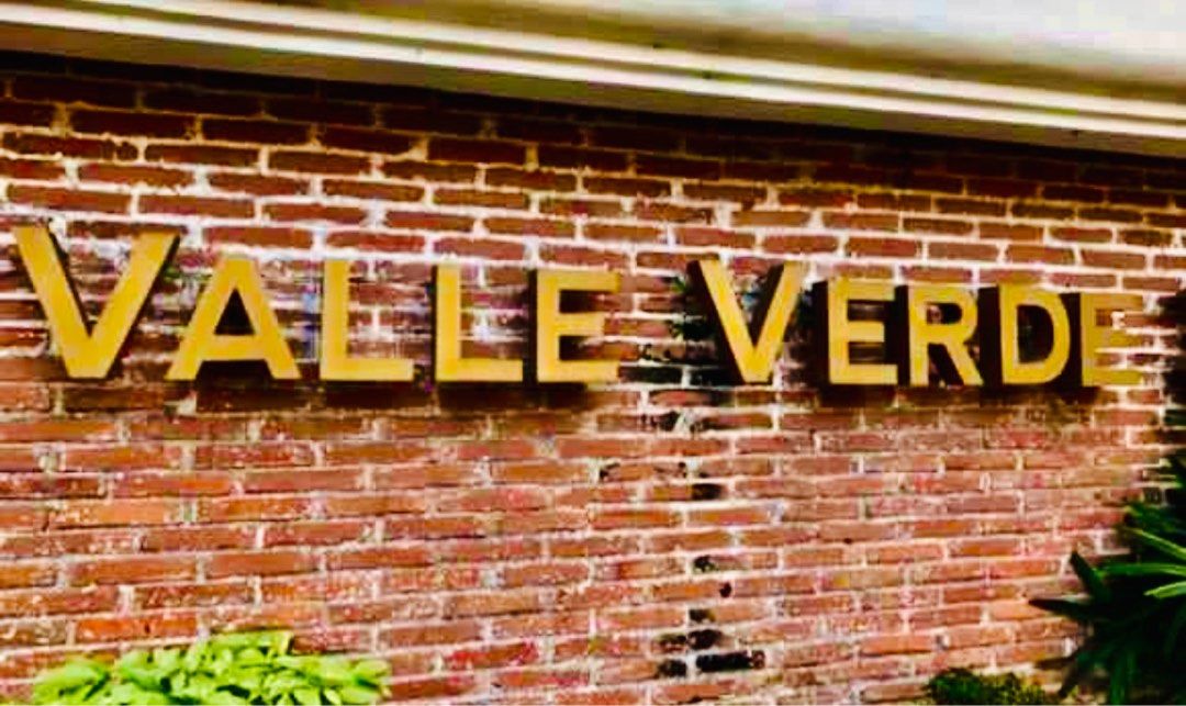 Valle Verde House for Sale (Category: House & Lot) located in Taguig. Submitted by brokerhanstaneo_09178038728 (Listing ID 1347446998, Image 1). Description: Valle Verde Properties for Sale Valle Verde - P160M Valle 3 at 265M Valle 2 - P142M & 165M Valle 5 - P200M vacant lot .