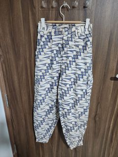 (Category: ) located in . Submitted by silverspring (Listing ID 1347417853, Image 1). Description: .