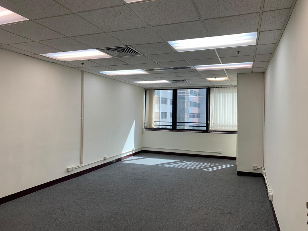 Owner of a studio unit in Asia Trade Centre, Kwai Chung, is renting/selling without agent commission.63438608650243111
