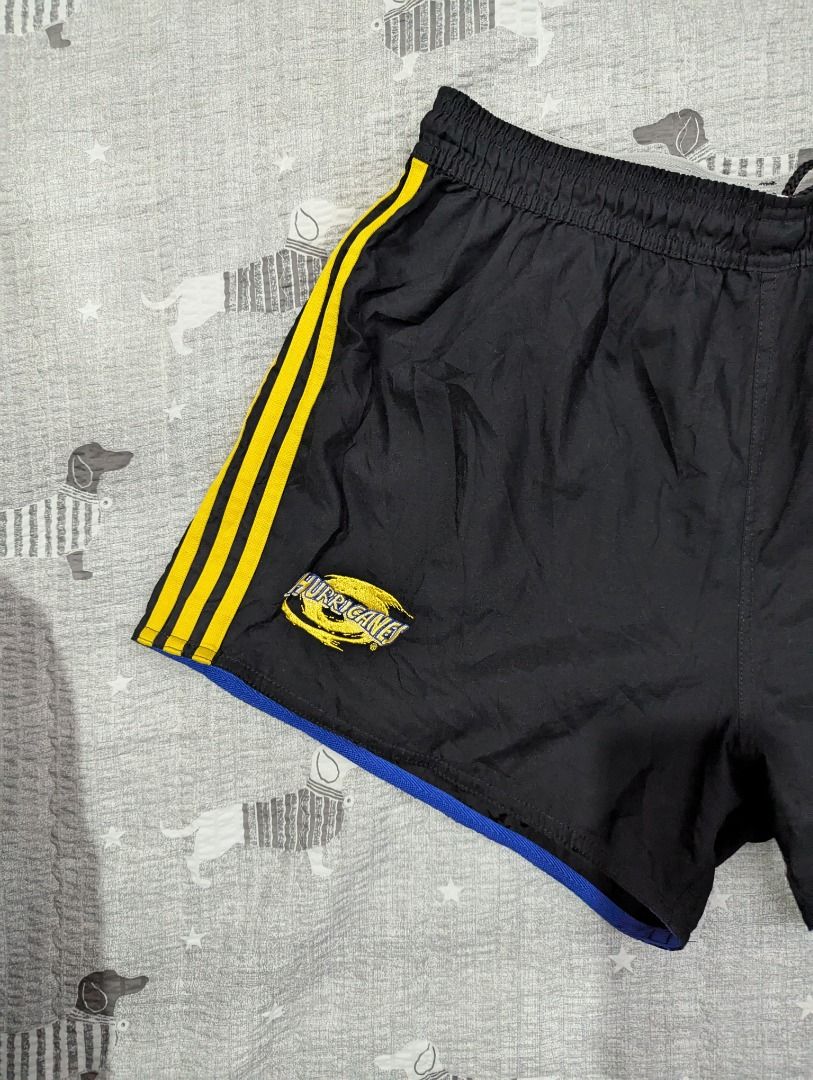 Adidas below the knee short 30-36 (Category: Shorts) located in Antipolo. Submitted by bentakahitanoano (Listing ID 1347524694, Image 2). Description: Still in good shape Size medium can fit 30-36 waist Measurements Waist 15.5" Length 13.5".