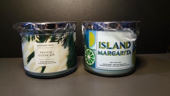 Bath and Body Works Scented Candles (Category: Home Fragrance) located in Taguig. Submitted by declutteringann (Listing ID 1347578387, Image 3). Description: .