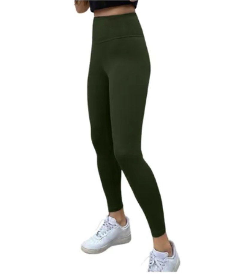 Bundle Yoga/workout leggings (Category: Activewear) located in Manila. Submitted by foreverble80256 (Listing ID 1347508565, Image 2). Description: 4 colors *Black *Army green *Chocolqte brown *Gray Take all .