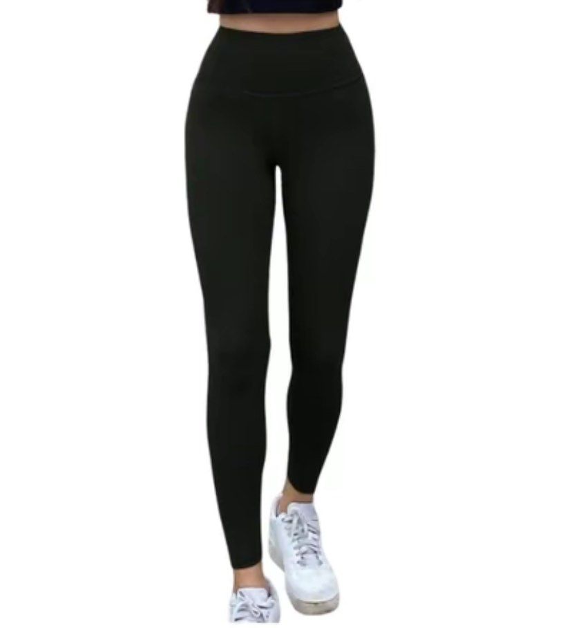 Bundle Yoga/workout leggings (Category: Activewear) located in Manila. Submitted by foreverble80256 (Listing ID 1347508565, Image 1). Description: 4 colors *Black *Army green *Chocolqte brown *Gray Take all .