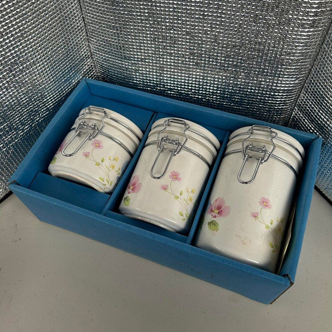Ceramic Canister Storage (Category: Other Kitchenware & Tableware) located in Daet. Submitted by cjsurplus (Listing ID 1347599849, Image 2). Description: 𝐂𝐄𝐑𝐀𝐌𝐈𝐂 𝐂𝐀𝐍𝐈𝐒𝐓𝐄𝐑 ⋆˚✿˖° pwede pang gift ⋆˚✿˖° with box MINE: ₱1,000 𝓝𝓸𝓽𝓮: 𝗆𝗂𝗇𝖾 𝗇𝗈𝗐, 𝗉𝖺𝗒 𝗍𝗈𝗆𝗈𝗋𝗋𝗈𝗐 𝗉𝗈𝗅𝗂𝖼𝗒! 🍄 𝖫𝗈𝖼𝖺𝗍𝗂𝗈𝗇: 𝖣𝖺𝖾𝗍 𝖢𝖺𝗆𝖺𝗋𝗂𝗇𝖾𝗌 𝖭𝗈𝗋𝗍𝖾 🍓 — 𝖭𝖮 𝖢𝖮𝖣 — 📦𝖬𝖮𝖣: 𝖥𝗅𝖺𝗌𝗁 𝖤𝗑𝗉𝗋𝖾𝗌𝗌 💸𝖬𝖮𝖯: 𝗀𝖼𝖺𝗌𝗁 & 𝗉𝖺𝗒𝗆𝖺�