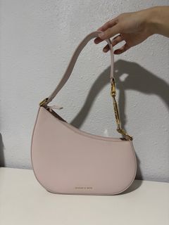 (Category: ) located in . Submitted by lovely.apparels_ (Listing ID 1347651475, Image 1). Description: .