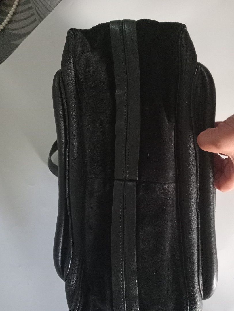 Chloe paraty (Category: Luxury Bags & Wallets) located in Batangas. Submitted by venus232nd (Listing ID 1347477106, Image 3). Description: good condition self authenticate.