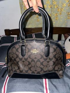 (Category: ) located in . Submitted by emkeypreloved (Listing ID 1347642877, Image 1). Description: .