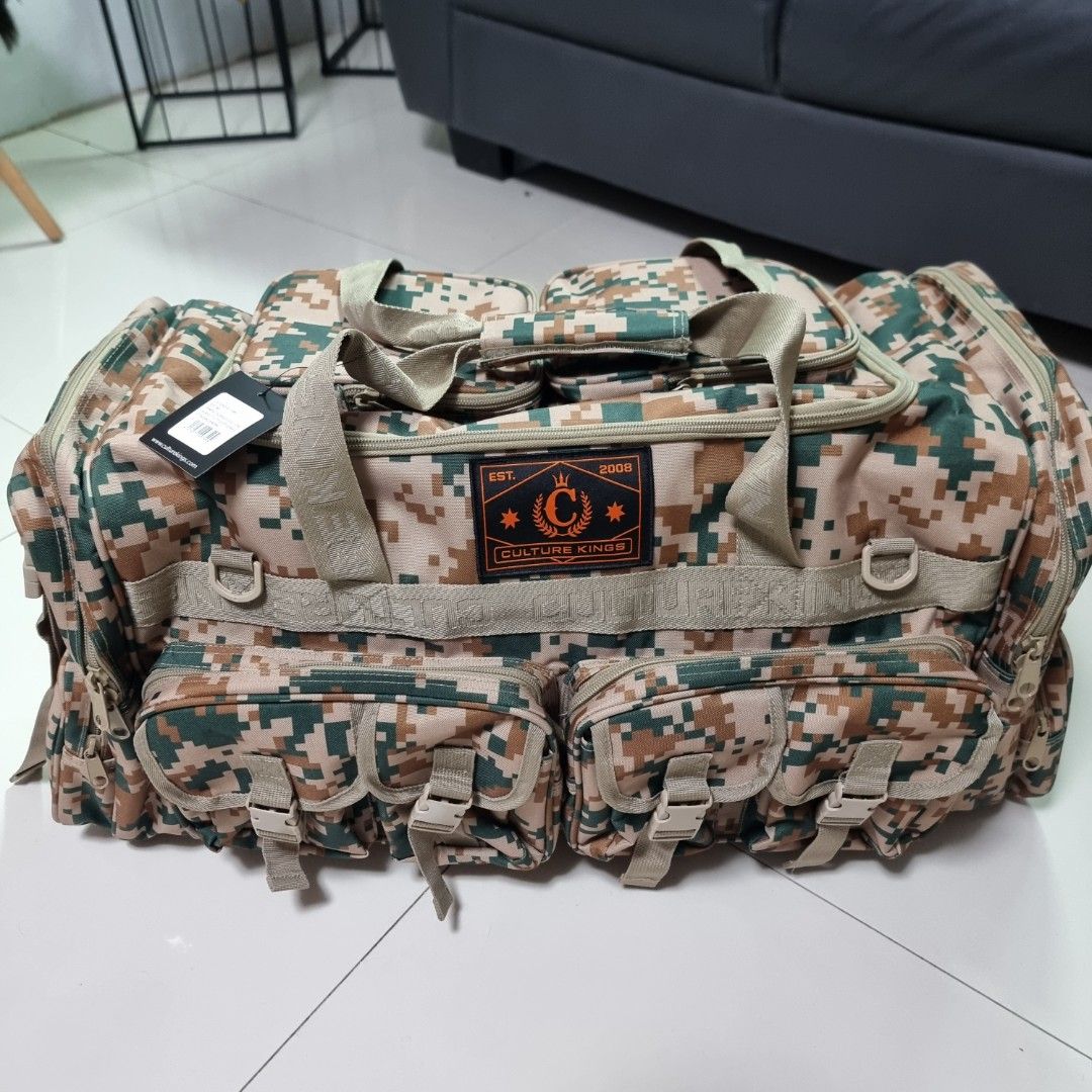 Culture Kings Duffle Bag (Category: Belt bags, Clutches and Pouches) located in Manila. Submitted by unclejapp09749 (Listing ID 1347483054, Image 1). Description: Duffle Bag Culture Kings Melbourne 🇦🇺 Size: XL Condition: Brand New.