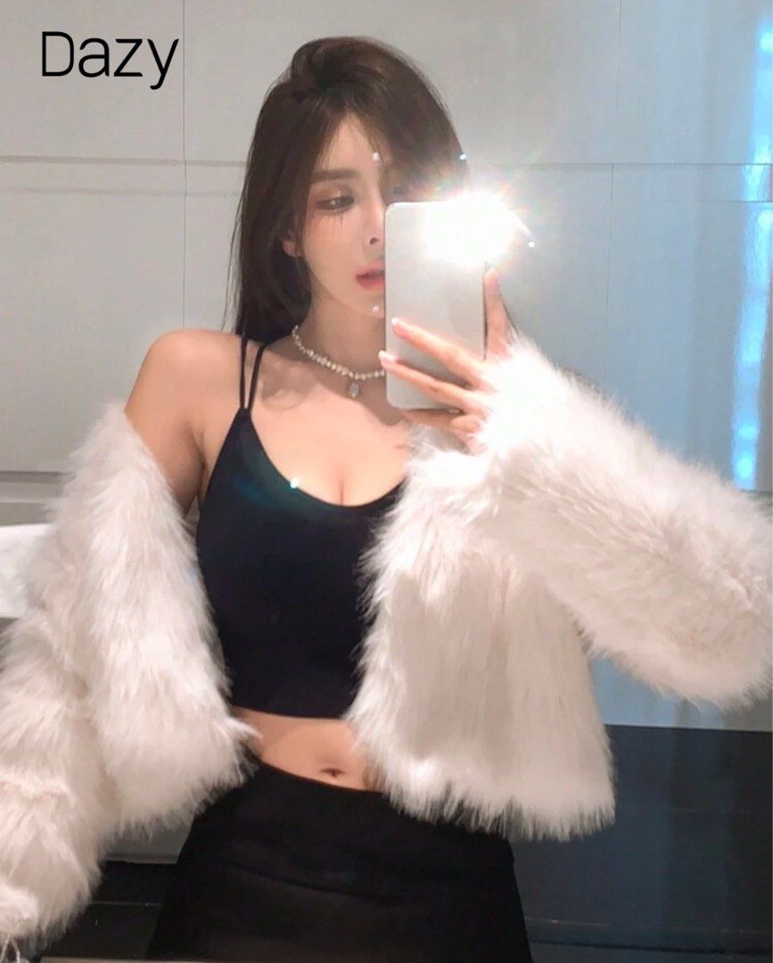 Dazy / Shein white crop fur coat (Category: Coats, Jackets and Outerwear) located in Consolacion. Submitted by amaezingdeals (Listing ID 1347540414, Image 2). Description: Never used.