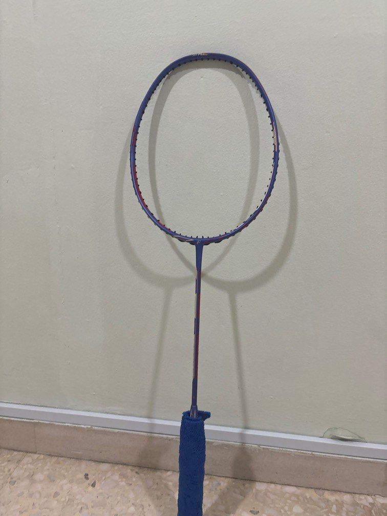 Fleet racket (Category: Racket & Ball Sports) located in Singapore. Submitted by jamustan (Listing ID 1347611913, Image 1). Description: .
