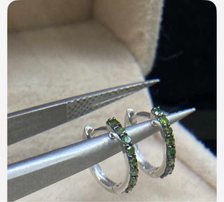 (Category: ) located in . Submitted by elegantlycheap (Listing ID 1347651811, Image 1). Description: .