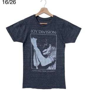(Category: ) located in . Submitted by vintageclothes02 (Listing ID 1347591897, Image 1). Description: .
