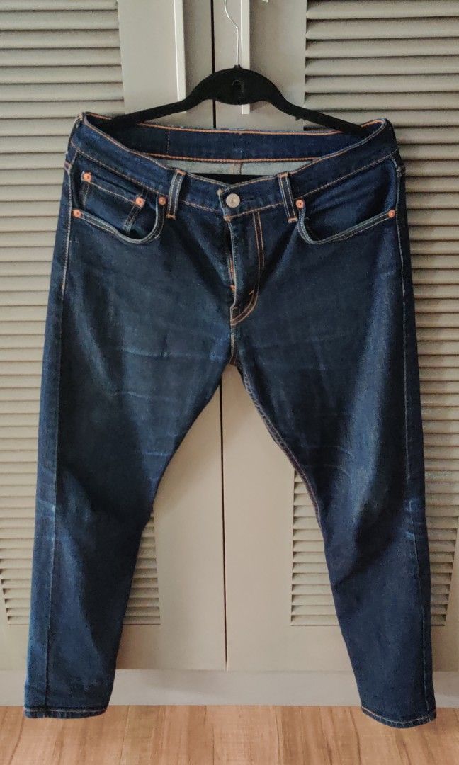 Levi's Men's 512 Slim Taper Jeans (Category: Jeans) located in Pasig City. Submitted by dmnc_mnsrt (Listing ID 1347536787, Image 1). Description: • Bought directly from Levi's store • RFS: Decluttering.