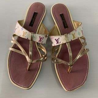 (Category: ) located in . Submitted by vintagebrandedstore (Listing ID 1347555893, Image 1). Description: .