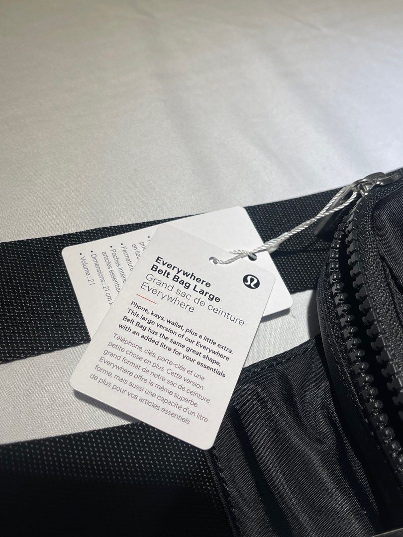 Lululemon Everywhere Belt Bag Large (2L - Black) (Category: Cross-body Bags) located in Pasig City. Submitted by madaenapiza (Listing ID 1347532994, Image 2). Description: Lululemon Everywhere Belt Bag Large (2L - Black) - ₱4,000 - Brand via new with tag - Bought in Munich, Germany.