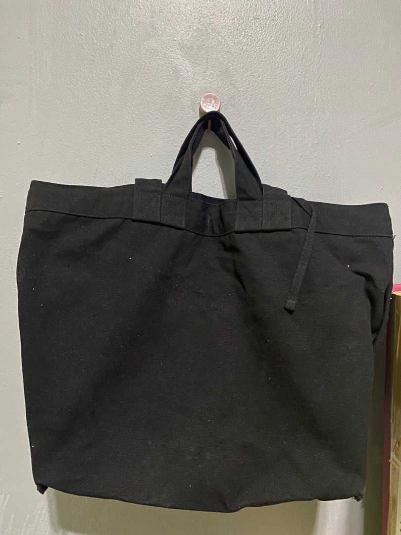 MUJI Tote Bag (Men) (Category: Luxury Bags & Wallets) located in Quezon City. Submitted by dn8967 (Listing ID 1347496260, Image 3). Description: .
