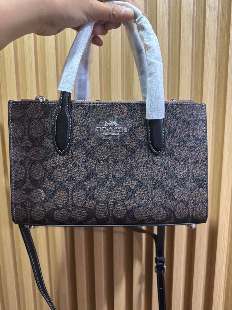 Nina Mini Tote (Category: Luxury Bags & Wallets) located in Rizal. Submitted by onlinedepotwholesale2nd (Listing ID 1347477955, Image 1). Description: Nina Mini Tote 25x16x9cm 2400 .