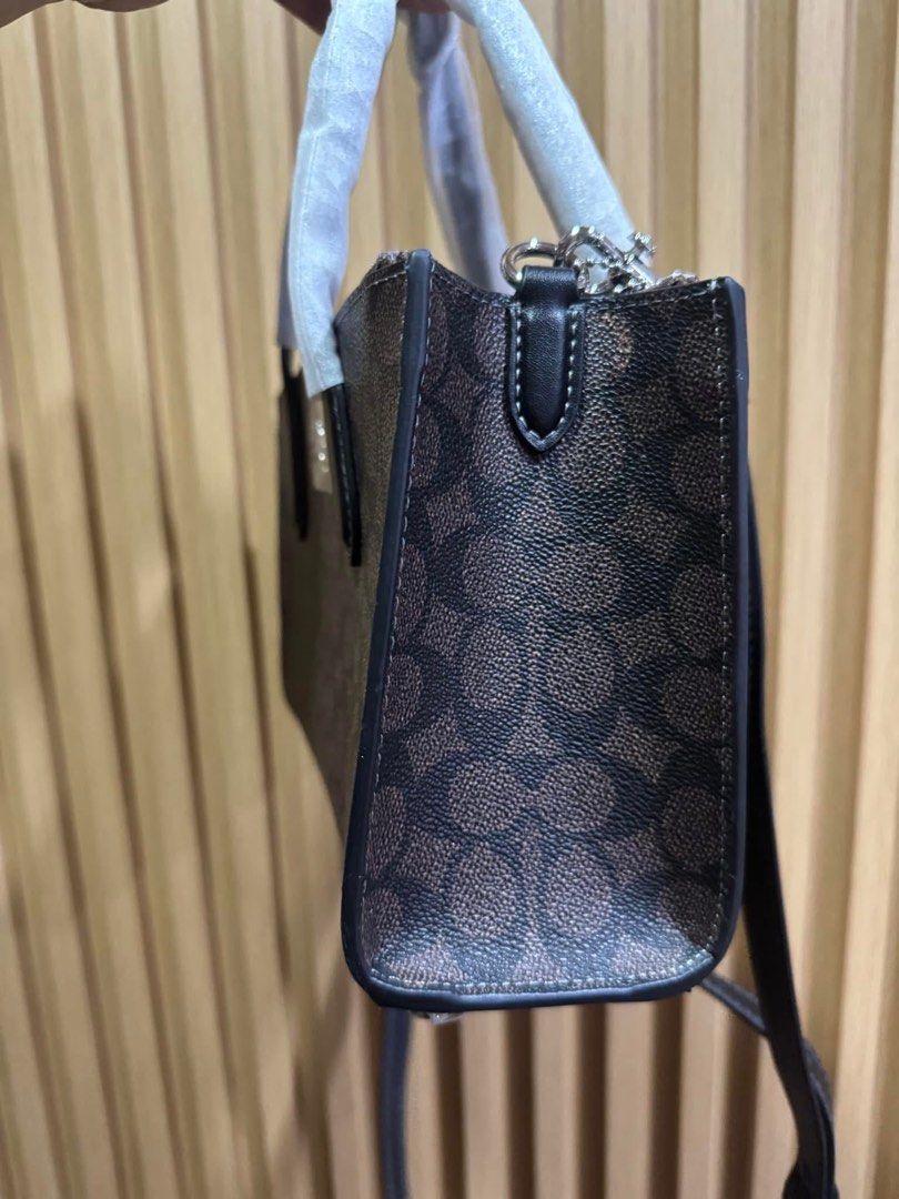 Nina Mini Tote (Category: Luxury Bags & Wallets) located in Rizal. Submitted by onlinedepotwholesale2nd (Listing ID 1347477955, Image 2). Description: Nina Mini Tote 25x16x9cm 2400 .