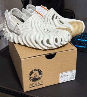 (Category: ) located in . Submitted by hypebeaststuffs (Listing ID 1347640092, Image 1). Description: .