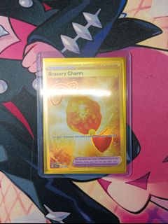 gold bravery charm pokemon card Pingente de Bravura /  MoxLand and cant be Asleep Bravery Charm - Trainer -