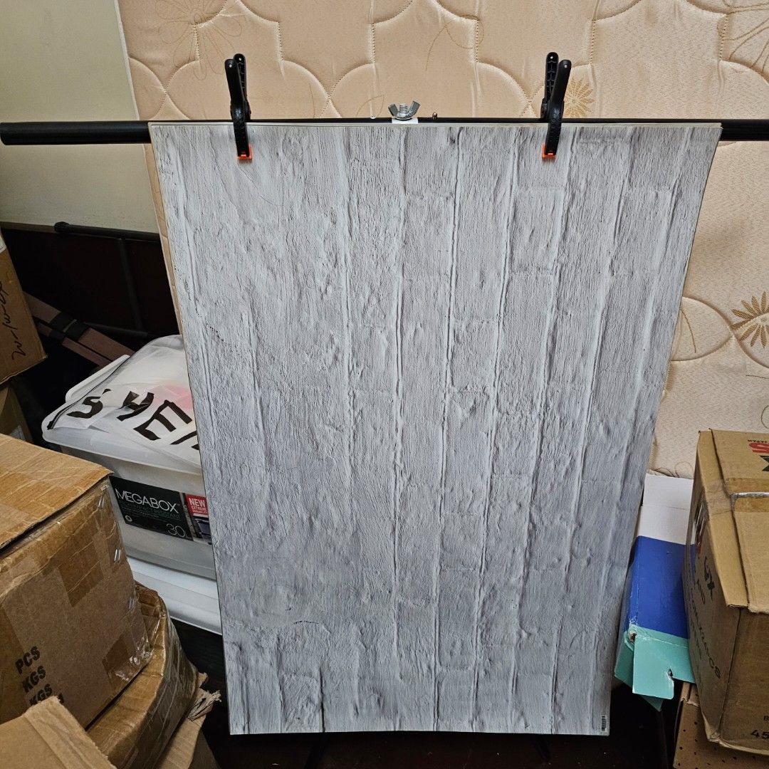 Product photography T-shape Background Stand (Category: Other Photography Accessories) located in Manila. Submitted by chocomoose (Listing ID 1347581308, Image 2). Description: 1pc Adjustable Telescopic Backdrop Stand 80x200cm good condition free 5 backdrop paper.