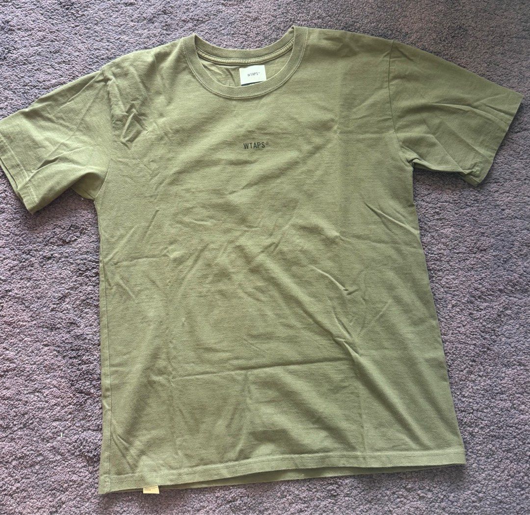 WTAPS tee （分類：T-shirt、恤衫、有領衫）位於 Hong Kong。 由 joycechoi0821 提交（商品編號 1347555458，圖片 2）。簡介： Size X02 (中碼）。