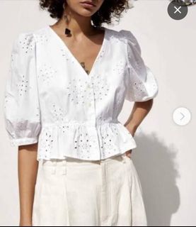 (Category: ) located in . Submitted by stfashion (Listing ID 1347478912, Image 1). Description: .