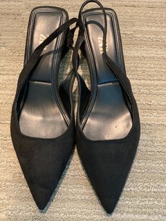 (Category: ) located in . Submitted by beautifully_dressed (Listing ID 1347498530, Image 1). Description: .